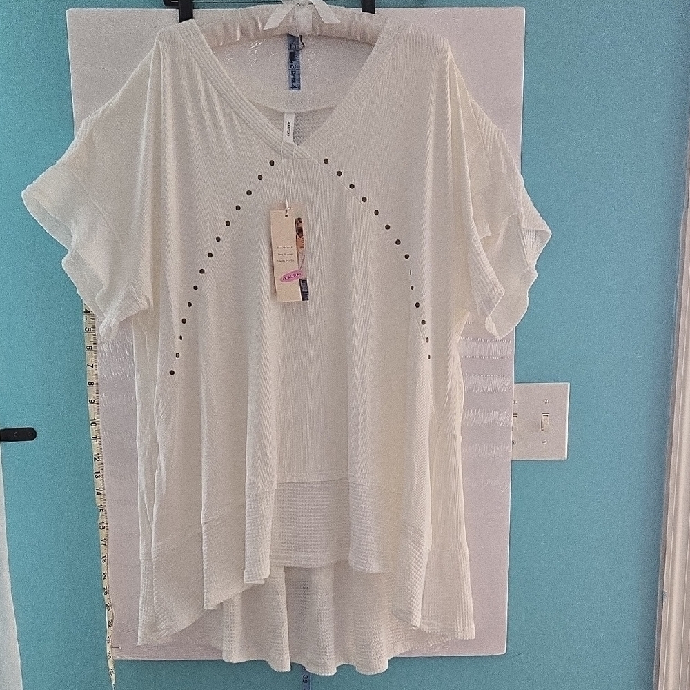 NWT Elegant Creamy White Blouse with Studded Accents Size 2X